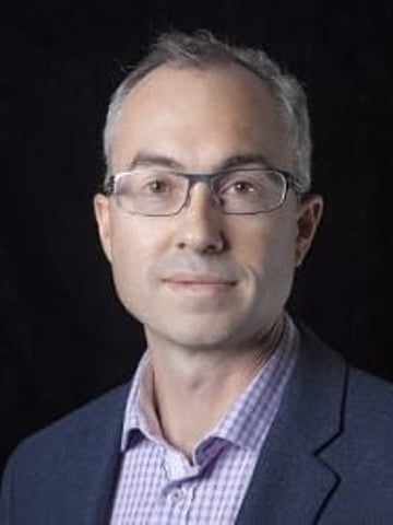 ShaunHeadshot1Final.jpg